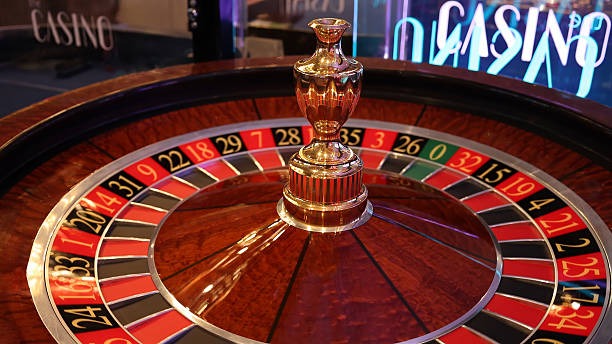 SA Gaming dealer conducting live baccarat round
